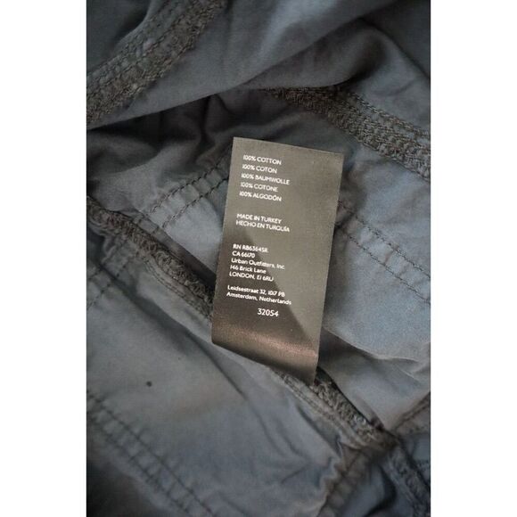 BDG x Urban Outfitters 32054 Women's Sz 32 Navy Blue Y2K Low Rise Cargo Shorts - Picture 6 of 6